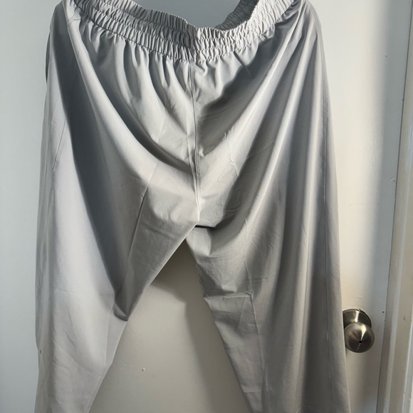 Lululemon women’s pants size 12 BNWT - Picture 2 of 4